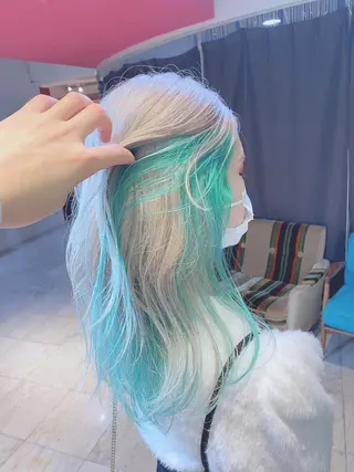 セミロング ⚠️激安ブリーチで 後悔してる方へ⚠️のヘアスタイル