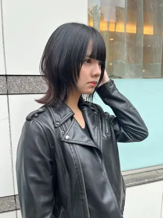 ミディアム 尾崎隼大 レイヤー/ウルフのヘアスタイル