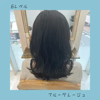 ミディアム カラー 澤崎 智代のヘアスタイル