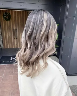 セミロング ケアブリーチ 黒瀬有汰のヘアスタイル