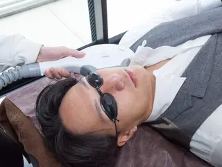 メンズアイブロウ BOSSのエステ・リラクイメージ