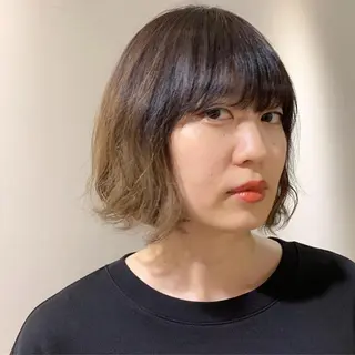 カラー コウノス マサコのヘアスタイル