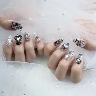 ネイル パーツ全部¥110 サロンミミのネイルデザイン