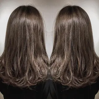 ミディアム box mico. mutsumiのヘアスタイル