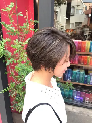 カラー 坂野 結子のヘアスタイル