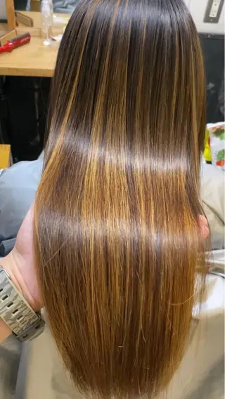 セミロング カラー 美髪矯正 🌈髪質改善 山下のヘアスタイル