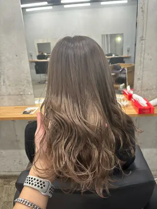 セミロング カラー mono / Manatoのヘアスタイル