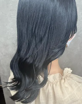 ロング カラー 山口 詩織のヘアスタイル