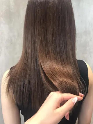 セミロング 宮久 真子のヘアスタイル