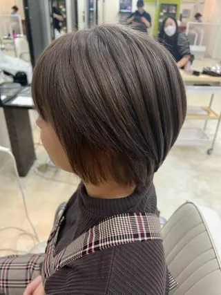 ショート カラー Rapt.HAIR 中村 知里のヘアスタイル