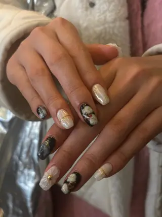 ネイル 艶ｶﾗｰ･:*個性派 ﾈｲﾙ🦋mire-のネイルデザイン