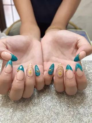 ネイル Guarendo錦糸町店所属・ガレンドウ 白澤 愛子のネイルデザイン