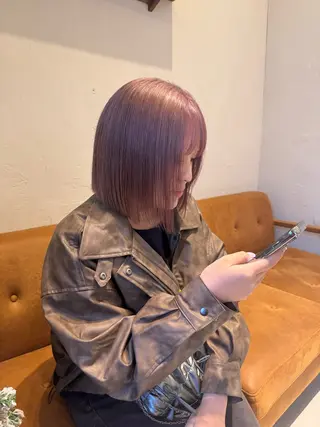 ショート 🦋ブリーチなしダブ ルカラー🌈MEGUのヘアスタイル