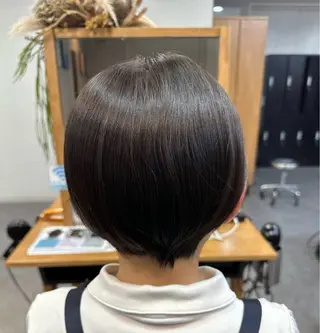 ショート アラワラブルー ふくやのヘアスタイル