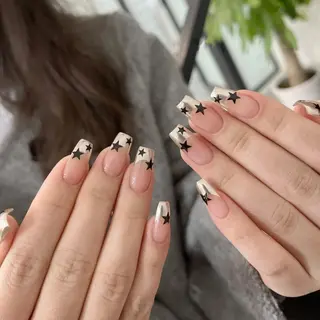 ネイル Queens 榊 まおのネイルデザイン