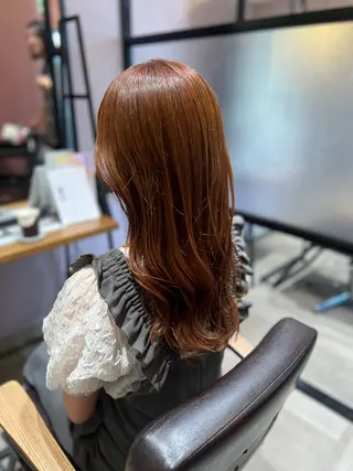 ロング カラー 作野 潮織のヘアスタイル