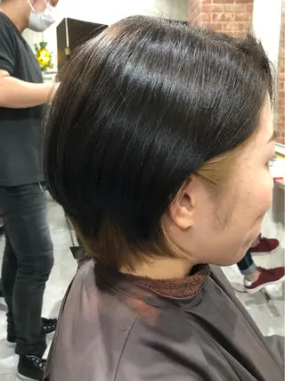 ショート カラー みやもと まなみのヘアスタイル