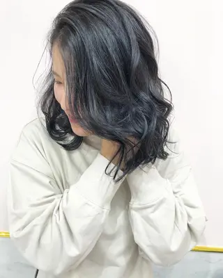 ミディアム カラー 店長 小池アキトのヘアスタイル