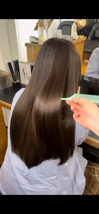 Airi 韓国y2k ハイレイヤーのヘアスタイル