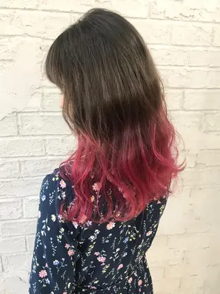 ロング カラー オリーブ/アッシュ やわらか透明感カラーのヘアスタイル