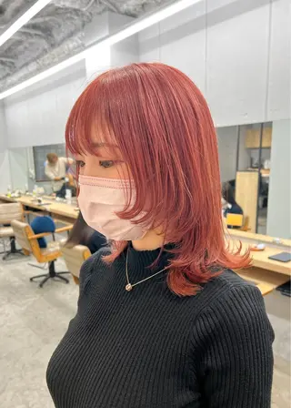ミディアム カラー ブリーチ毛の縮毛矯正 ハイトーン/岡本智樹のヘアスタイル