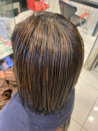 ショート カラー デザインカラー✨新倉 佑奈のヘアスタイル