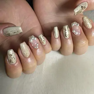 ネイル 里見 麗のネイルデザイン