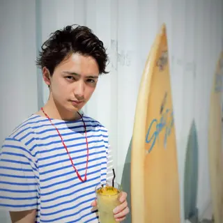 ショート パーマ メンズ 山口 浩之のヘアスタイル