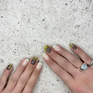 ミディアム カラー パーマ ヘアアレンジ メンズ キッズ ネイル マツエク・マツパ アイブロウ Salon Ｋのネイルデザイン