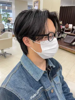 ショート レイヤーカット/透明 感カラー🩵中村友美のヘアスタイル