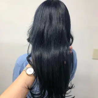 ロング 寒色＆ブリーチ特化 寒色MiOのヘアスタイル