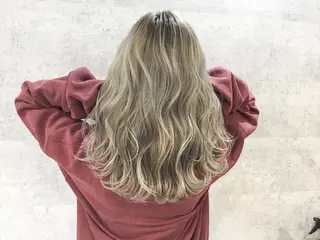 ミディアム カラー ヘアアレンジ ネイル マツエク・マツパ 井上 一平のヘアスタイル