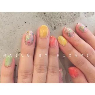 ショート カラー ネイル マツエク・マツパ illum hicariのネイルデザイン