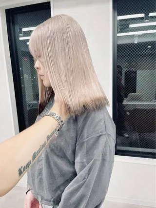 カラー ブリーチ/ ハイトーン/森 裕斗のヘアスタイル