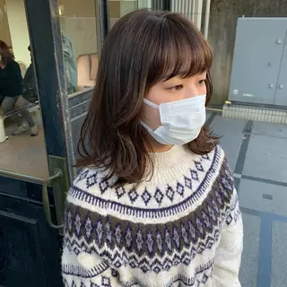 ミディアム カラー SAKINO． ベージュカラーのヘアスタイル