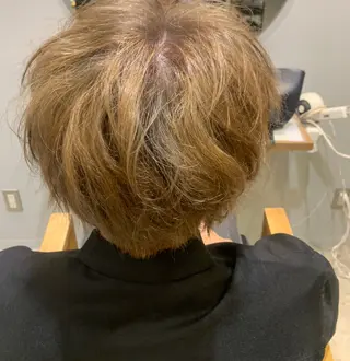 ショート カラー メンズ 山崎 美羽のヘアスタイル