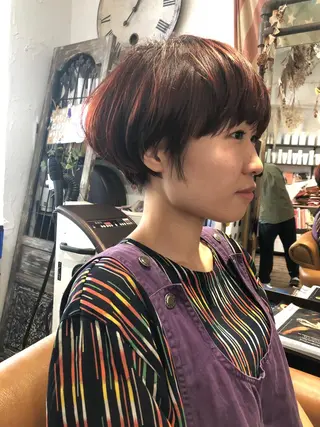 ショート カラー クオーレ hairのヘアスタイル