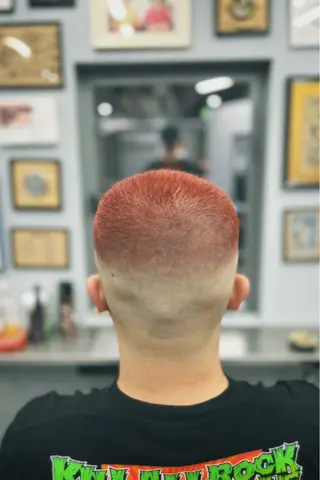 ショート カラー メンズ 池袋メンズパーマ フェード純平のヘアスタイル