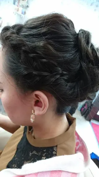 ロング ヘアアレンジ 工藤 マユナのヘアスタイル