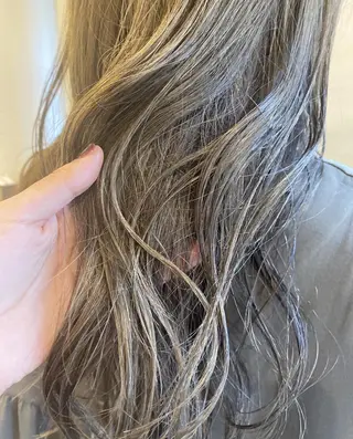 ロング ブリーチなし透明感 カラー✨山仲絢圭のヘアスタイル
