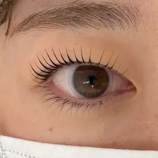 マツエク・マツパ 根岸 麻菜のヘアスタイル