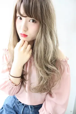 ミディアム カラー tuuli トゥーリのヘアスタイル