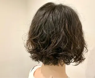 ショート パーマ NUMBER_ ユイナのヘアスタイル