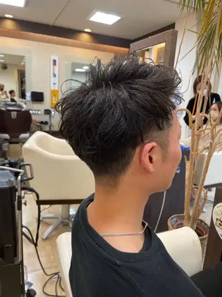 ショート パーマ メンズ メンズパーマ 赤司 泰樹のヘアスタイル