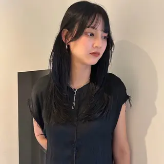 ロング カラー nonoka オリーブ/レイヤーのヘアスタイル