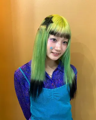 ロング Hiyo 外国人風くせ毛パーマのヘアスタイル