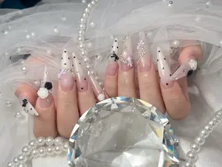 ネイル bijou nails　蓮のネイルデザイン