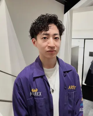 パーマ メンズ 【センターパート】 ETO／江藤翼の眉毛・アイブロウイメージ