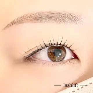 マツエク・マツパ Paulele. 副店長Mizukiのマツエク・マツパデザイン