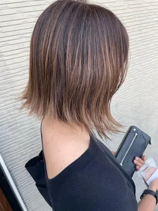 ショート カラー 平田 怜のヘアスタイル
